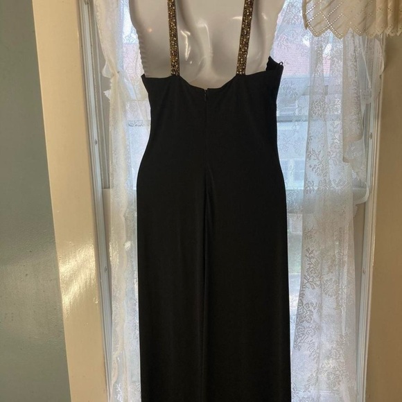 JS Boutique Elegant Black and Gold Evening Gown 10 - Picture 7 of 7